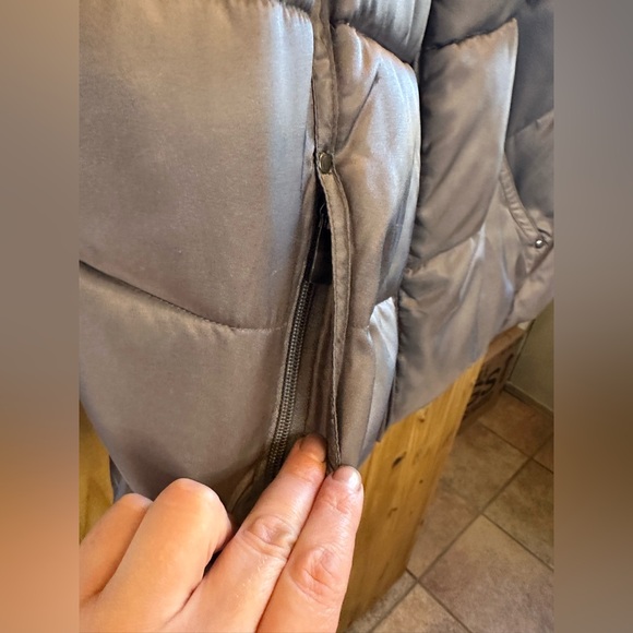 St. John's Bay Classic silver coat with detachable hood winter coat. - Picture 4 of 7